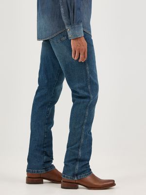 Men's Wrangler Retro® Slim Fit Straight Leg Jean in Jacksboro