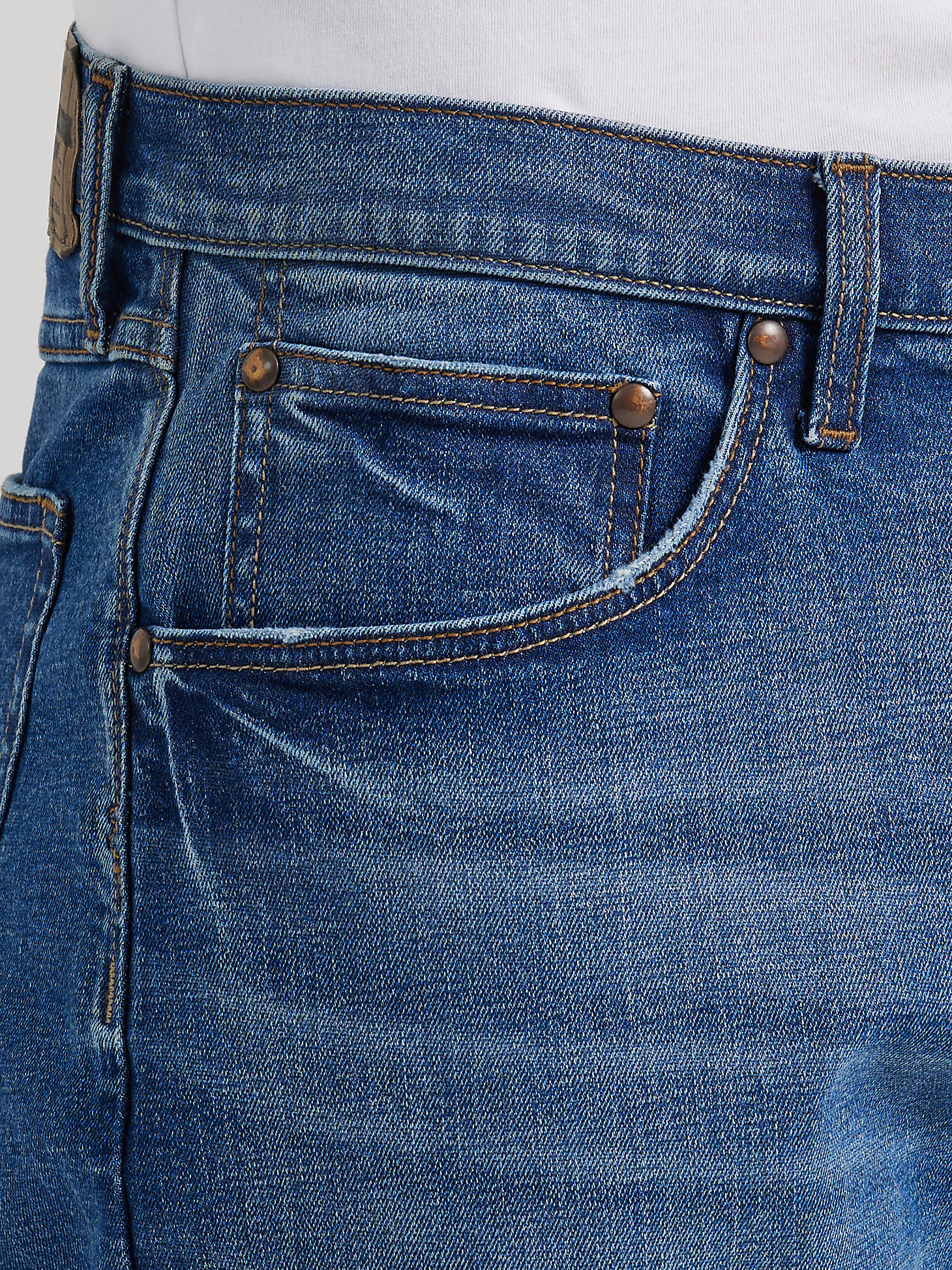 Men's Wrangler® Five Star Premium Athletic Fit Jean in Halifax alternative view 4