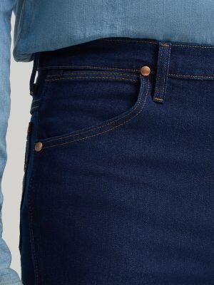 Wrangler&reg; Cowboy Cut&reg; Slim Fit Active Flex Jeans in Prewashed Indigo alternative view 5