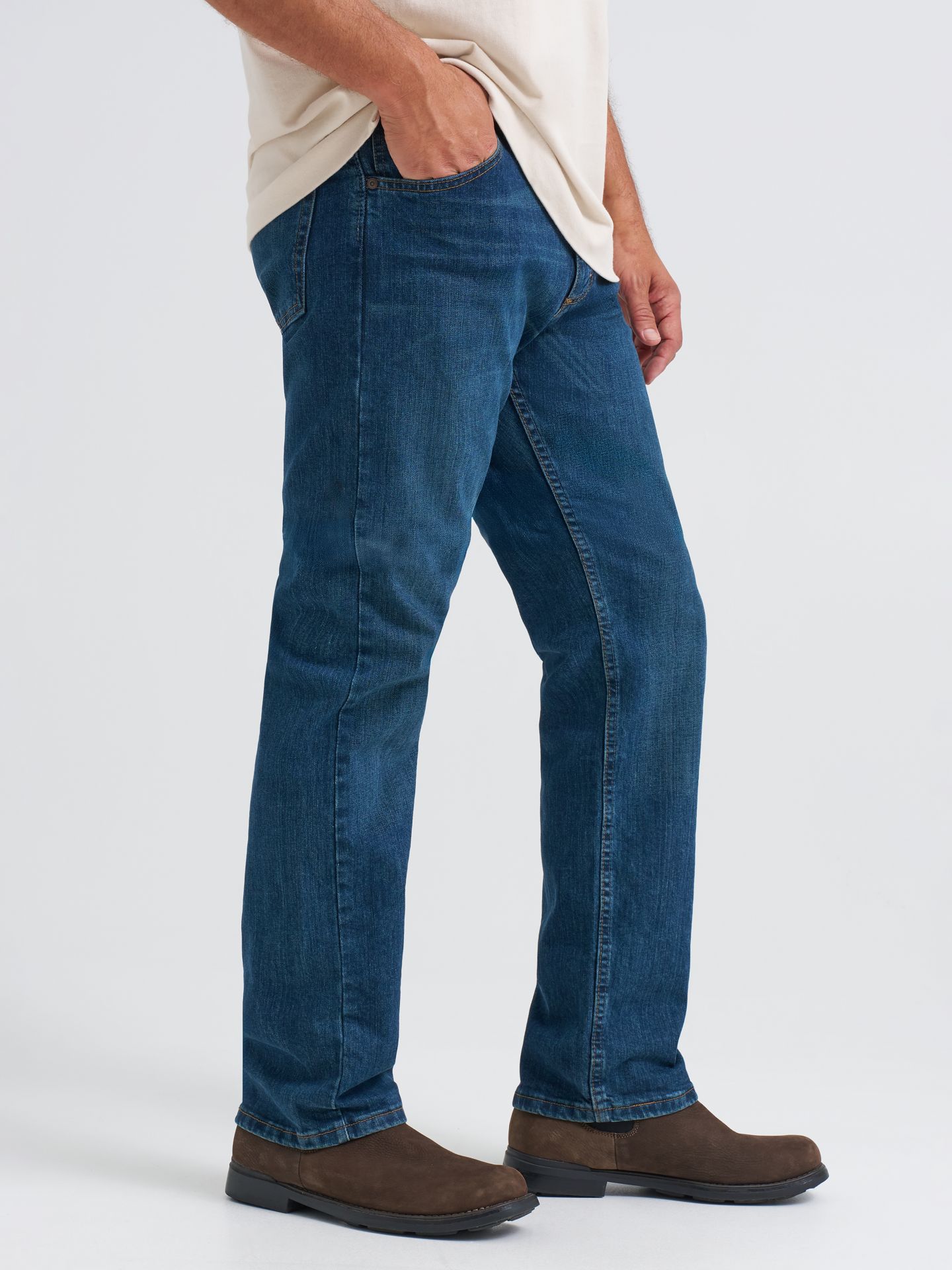 Мужские джинсы Wrangler Five Star Premium Denim Comfort Stretch Straight Fit Jean, цвет: Metro — фото 4