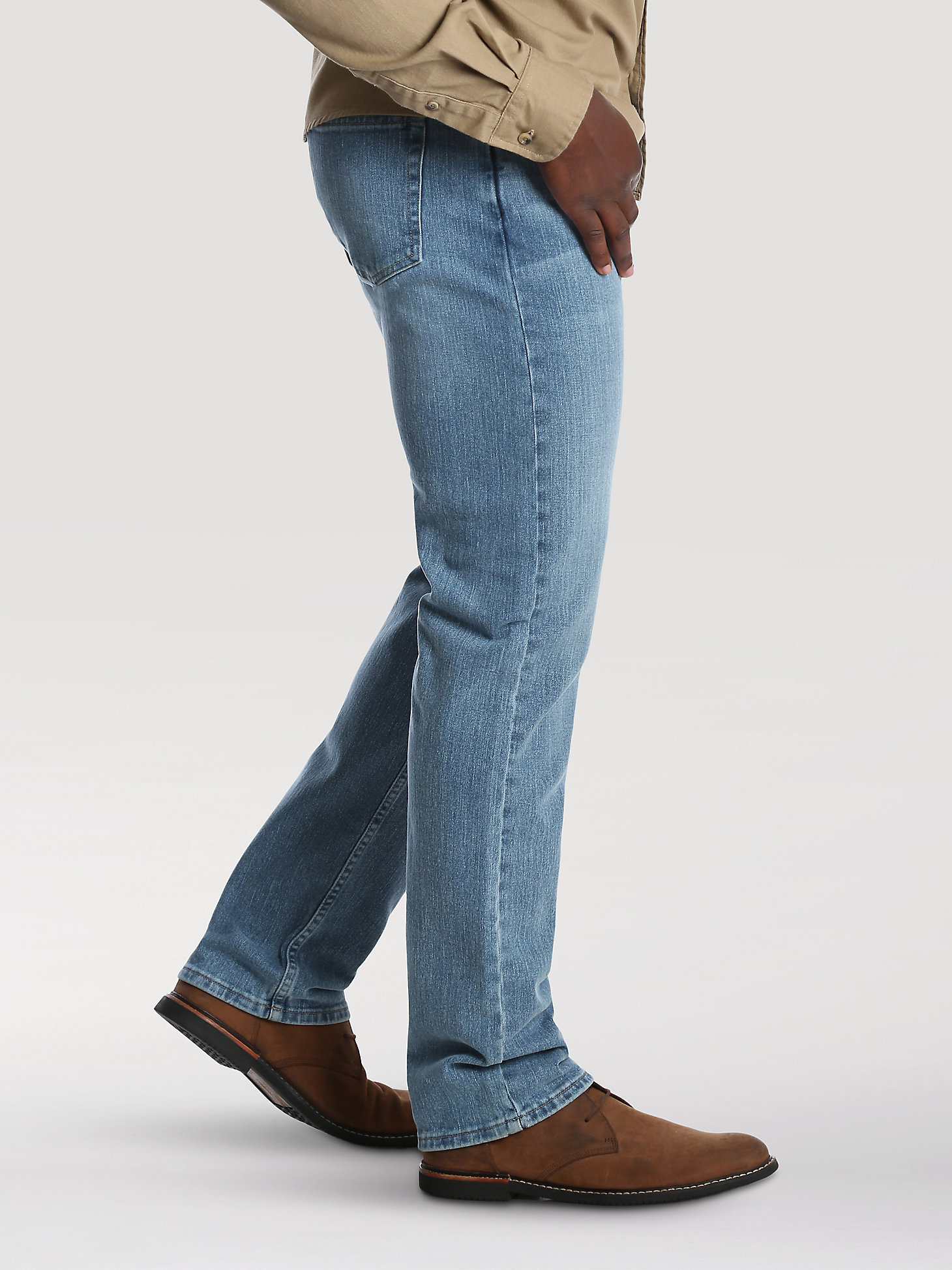 Wrangler® Five Star Premium Denim Flex For Comfort Regular Fit Jean in Stonewash Light alternative view 2