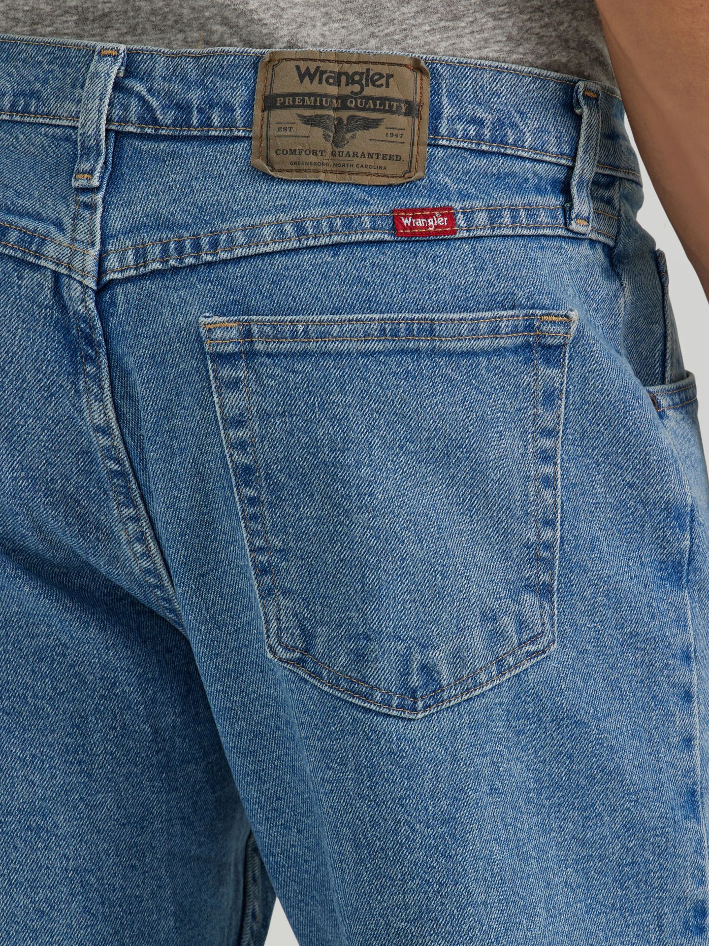 Мужские джинсы Wrangler Five Star Premium Denim Comfort Stretch Relaxed Fit Jean, цвет: Выбеленный — фото 4