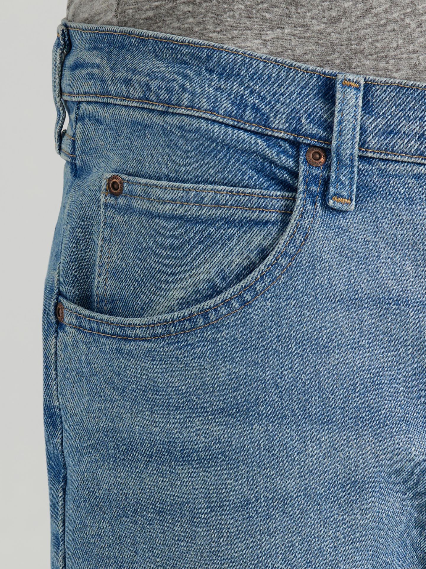 Мужские джинсы Wrangler Five Star Premium Denim Comfort Stretch Relaxed Fit Jean, цвет: Выбеленный — фото 5