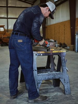 Wrangler® FR Flame-Resistant Relaxed Fit Jean in Prewash