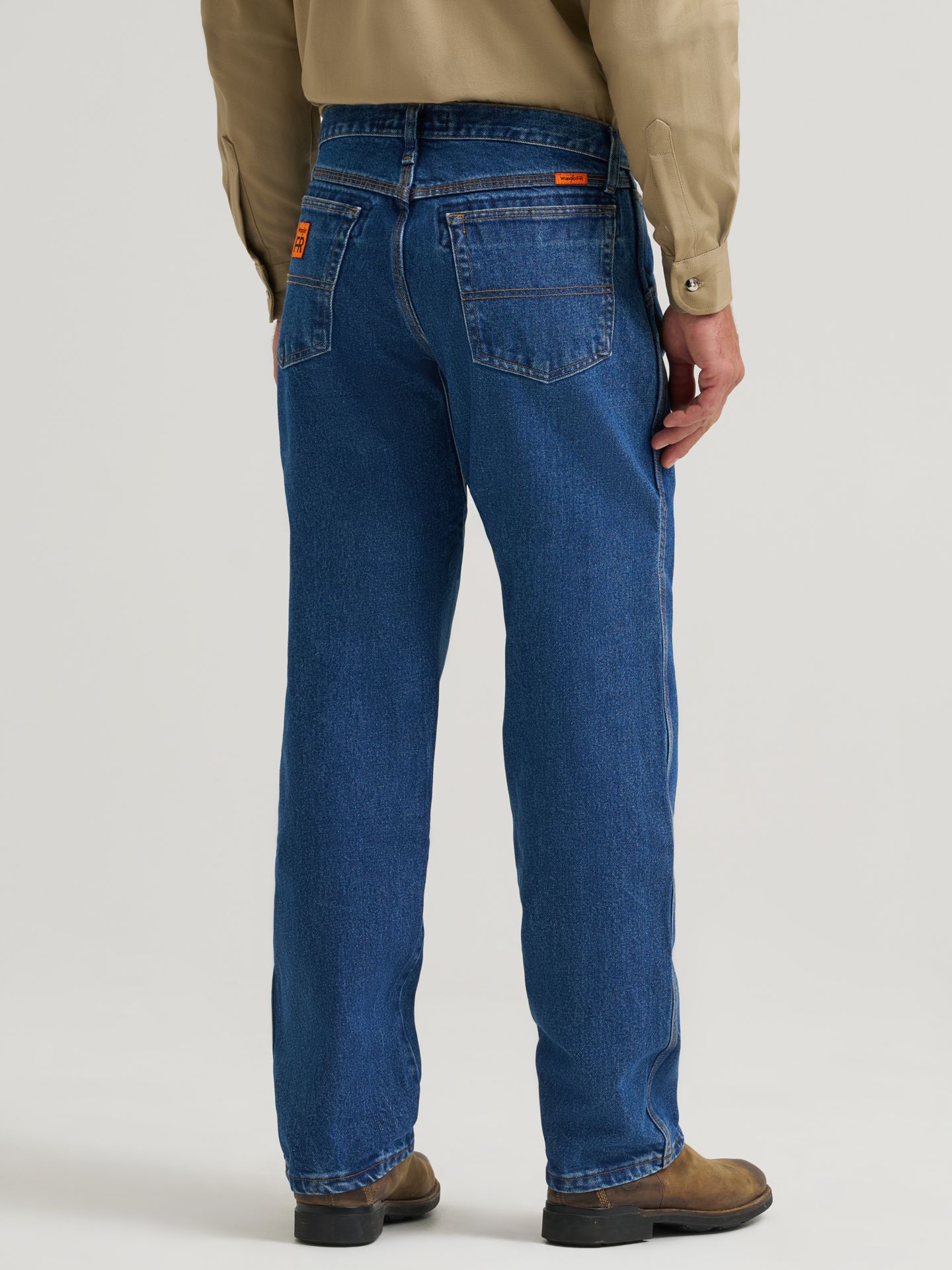 Мужские джинсы Wrangler FR Flame-Resistant Relaxed Fit, цвет: Flame Resistant — фото 2