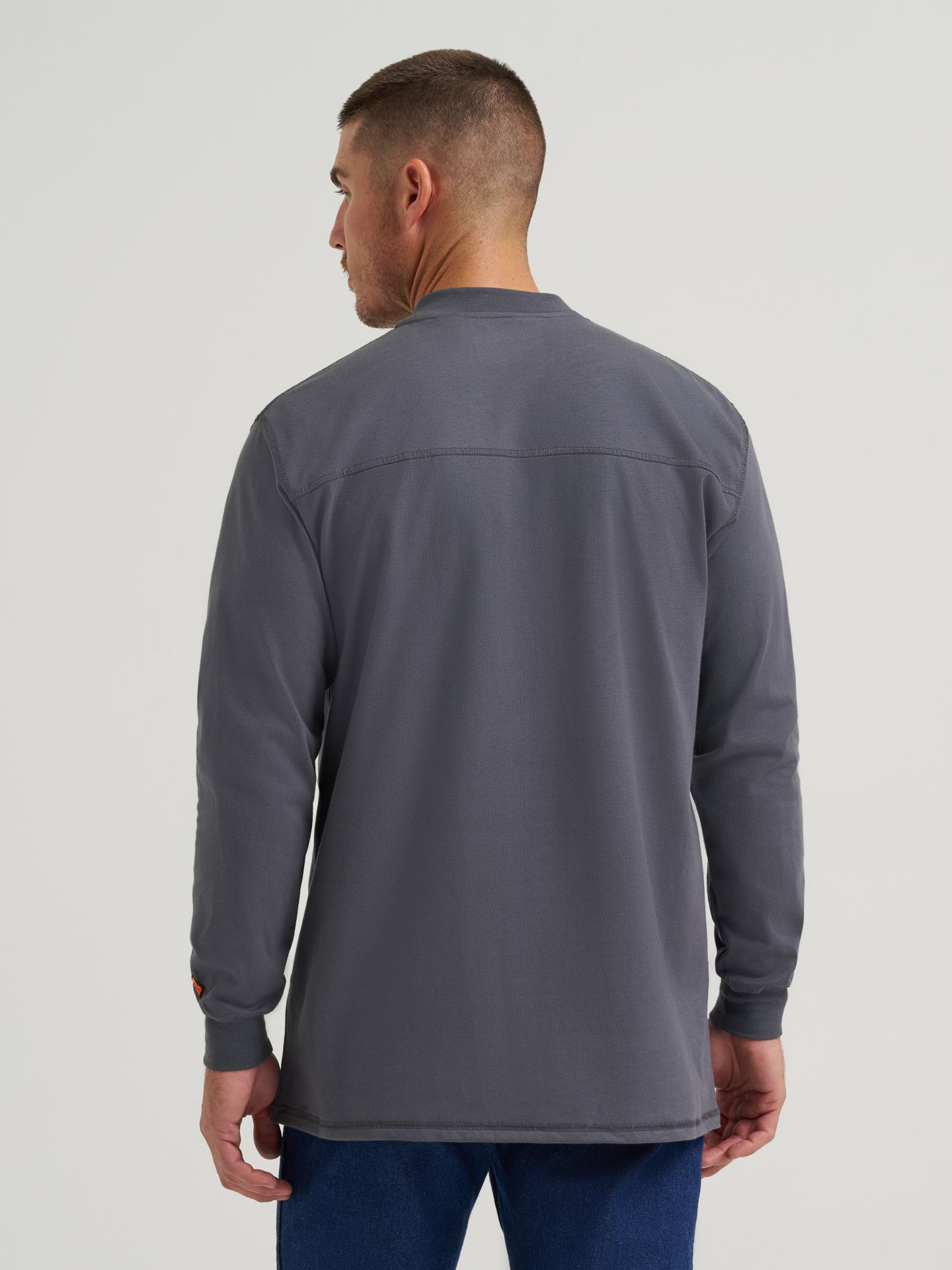 Мужские футболки Wrangler FR Flame-Resistant Long Sleeve Lightweight Henley, цвет: Castle Rock — фото 3