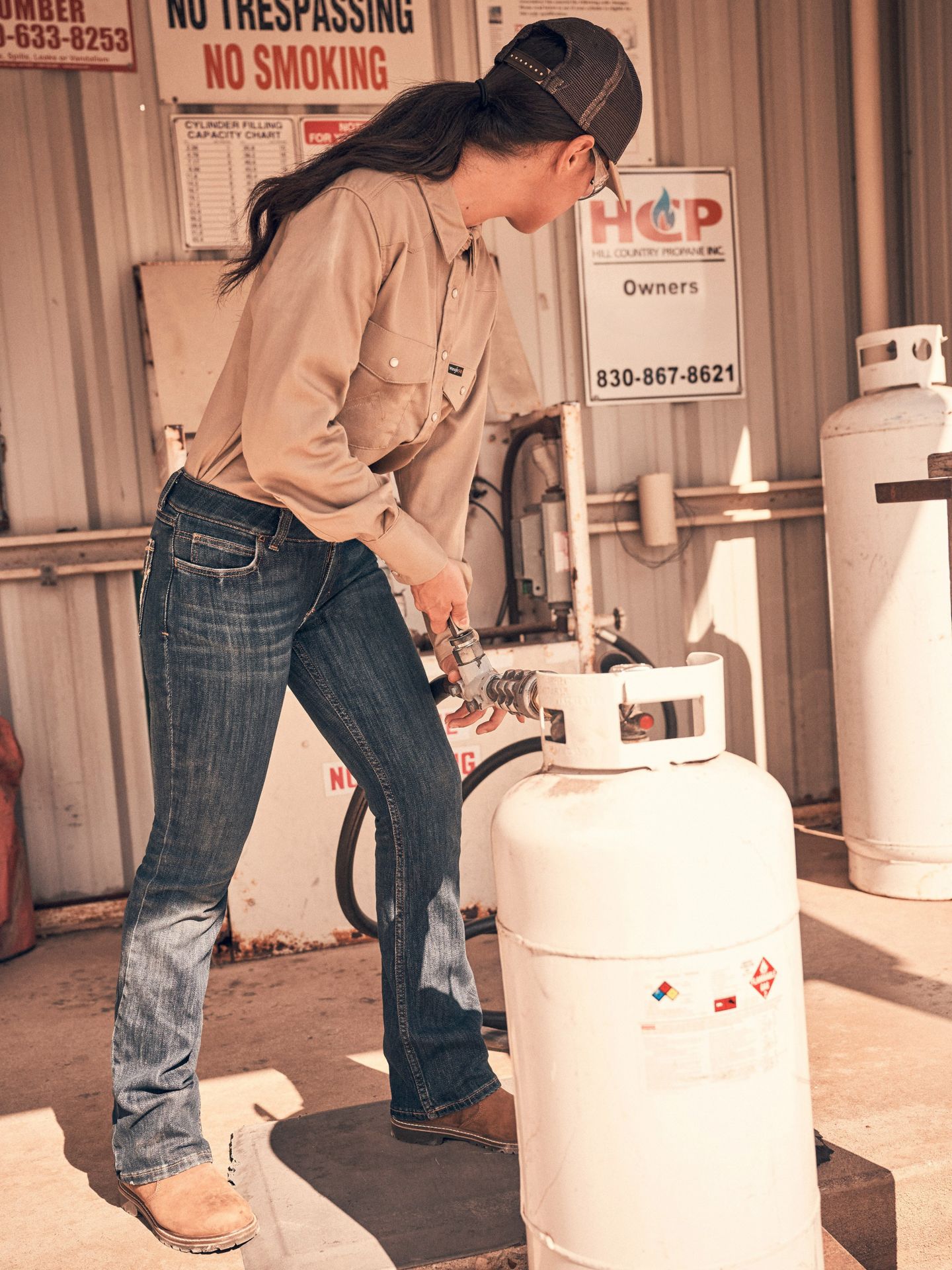 Женские джинсы Wrangler FR Flame-Resistant Retro® Mae Bootcut Work, цвет: Bakersville — фото 1