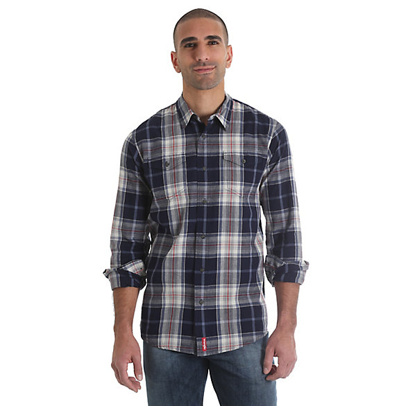 Men's Long Sleeve Button Down Two Flap Pocket Plaid Shirt | Wrangler®
