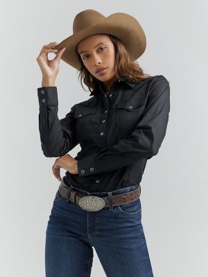 Wrangler® Long Sleeve Back Solid Top and Front Point One Yokes
