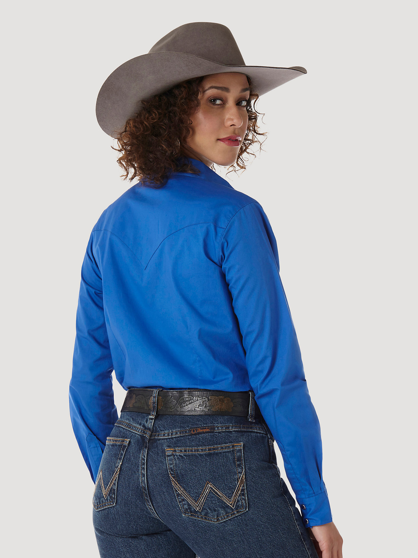 Wrangler® Long Sleeve One Point Front and Back Yokes Solid Top in Royal alternative view 1