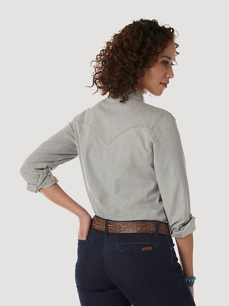 Women’s Long Sleeve Western Snap W Stitching on Pocket Denim Shirt in Grey Denim alternative view 3