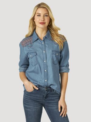 Women's Wrangler Retro® Embroidered Yoke Denim Snap Shirt Womens