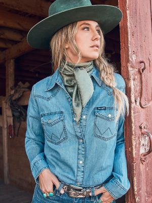 Shop Women's Tops  Denim, Graphic Tees, Western Snaps, & More