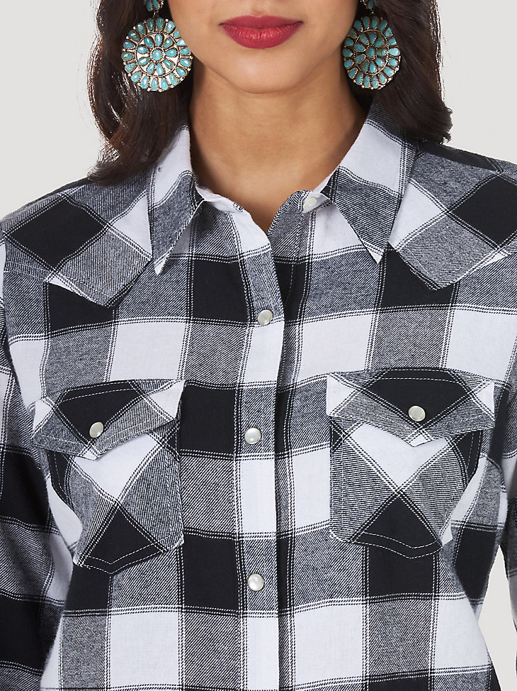 Women's Essential Long Sleeve Flannel Plaid Western Snap Shirt in Black/White Multi alternative view 2