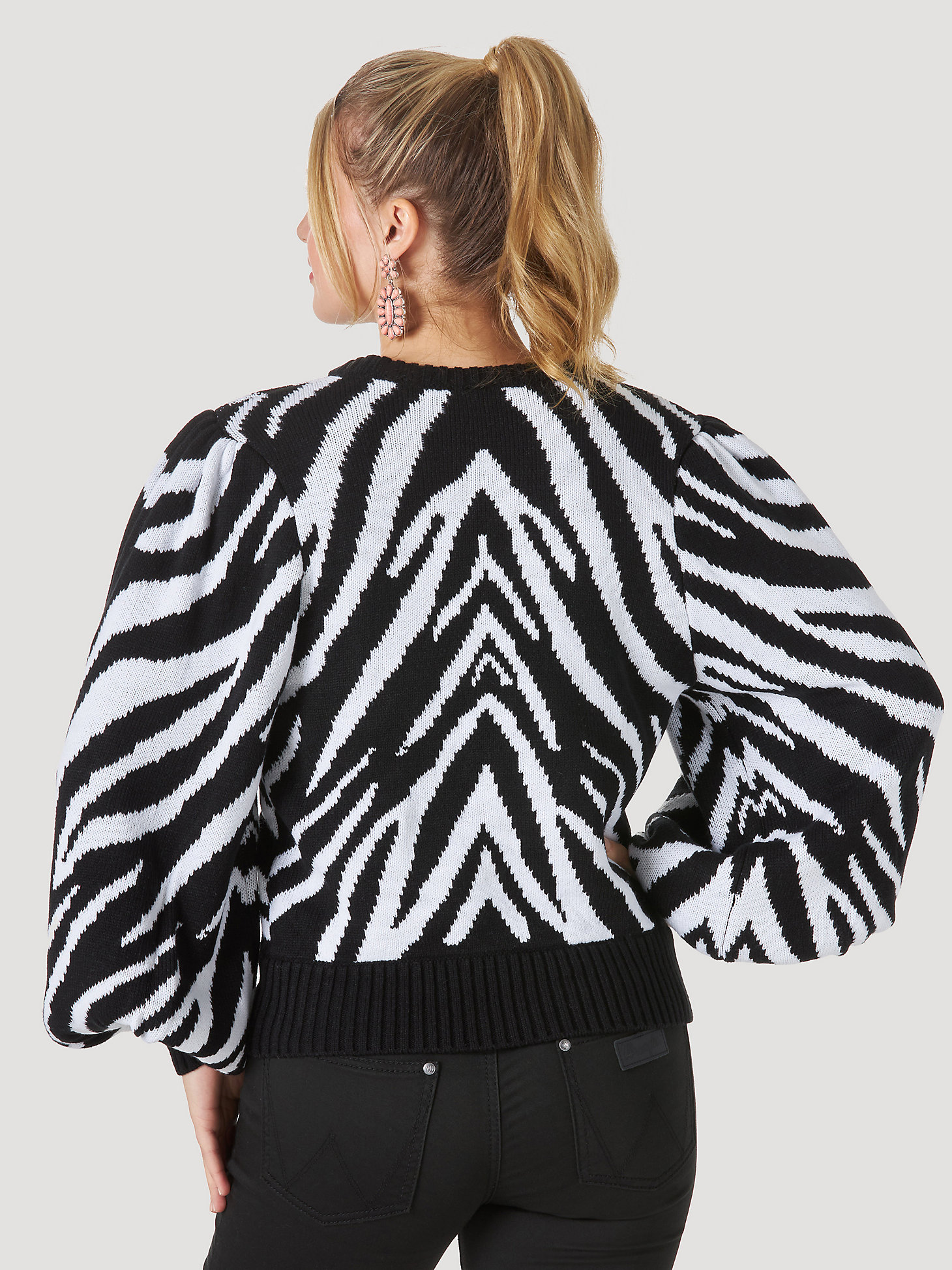 Women's Wrangler Retro® Puff Sleeve Zebra Print Sweater in Multi alternative view 1