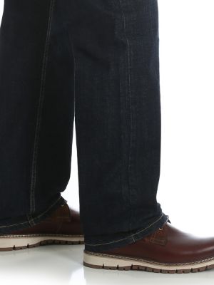 Men's Relaxed Fit Flex Jean in Blackened Indigo alternative view 5