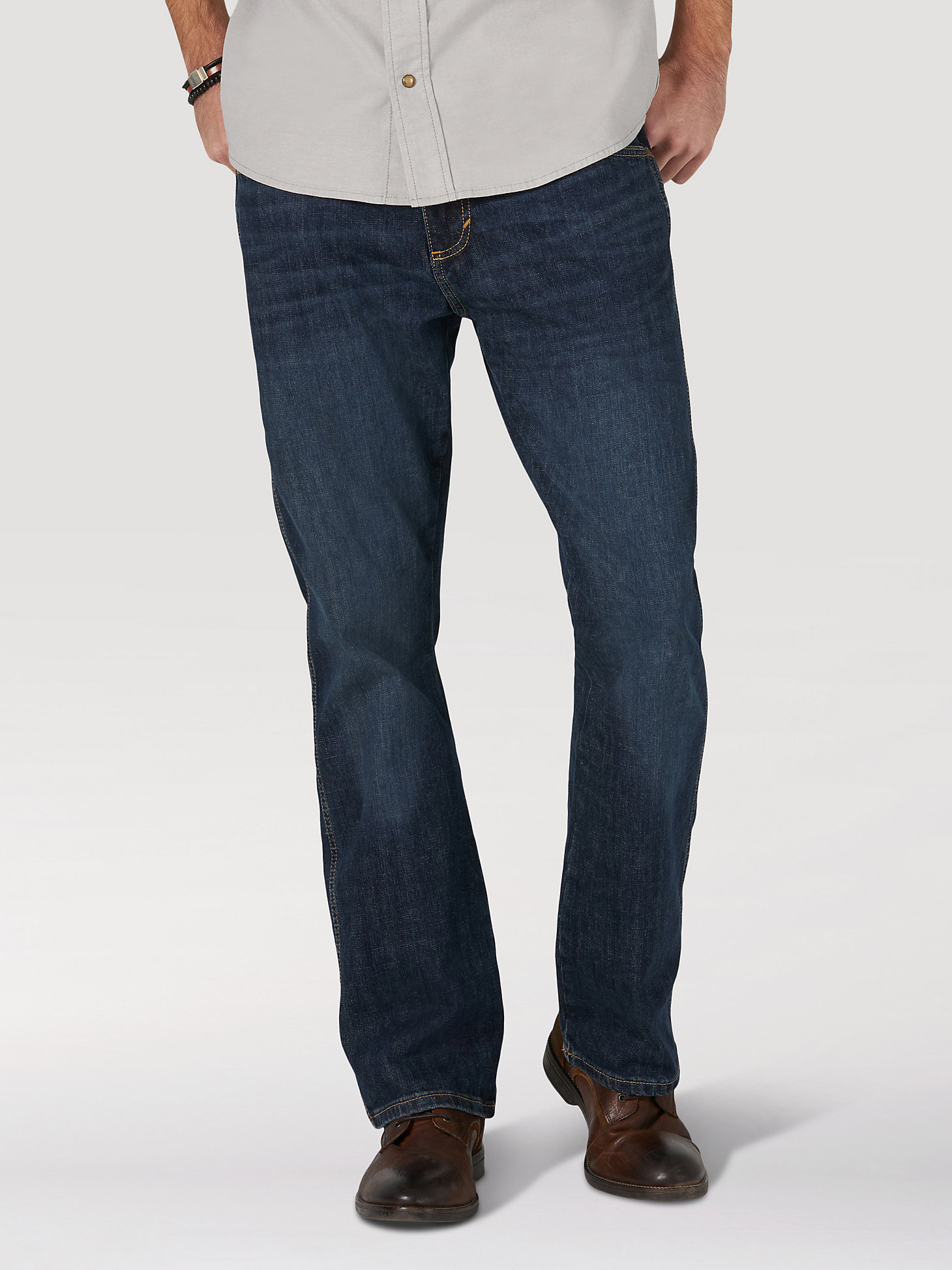 Arriba 69+ imagen men’s wrangler bootcut jeans