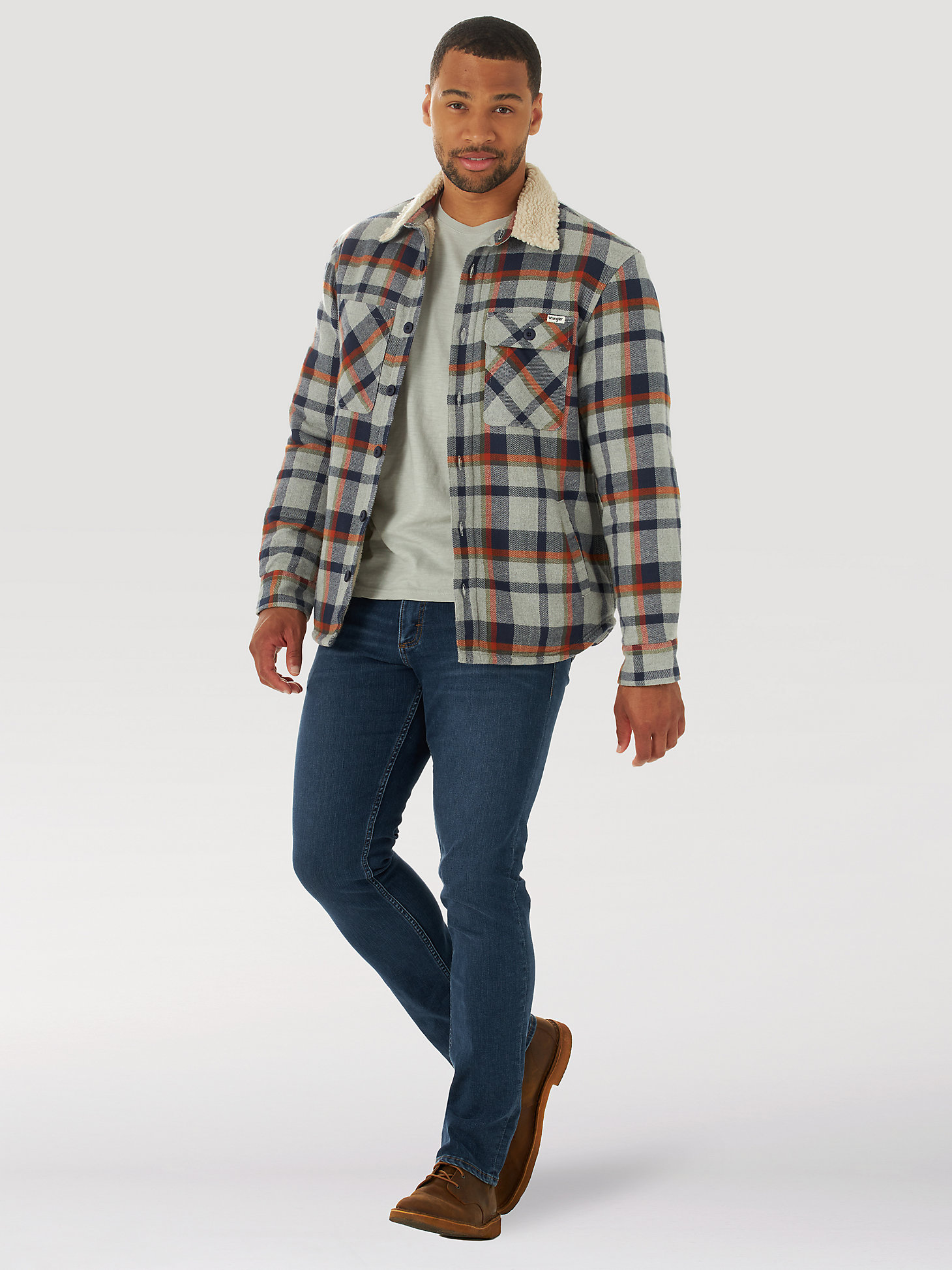 Men's Wrangler® Sherpa Collar Plaid Shirt Jacket in Grey Plaid alternative view 7