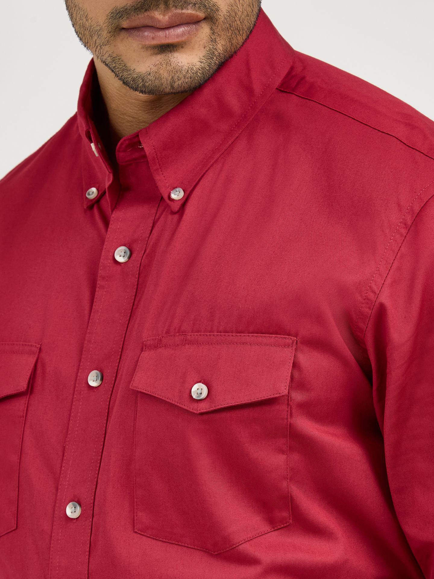 Мужская рубашка Wrangler Painted Desert® Long Sleeve Button Down Lightweight Solid Twill, цвет: Красный — фото 4