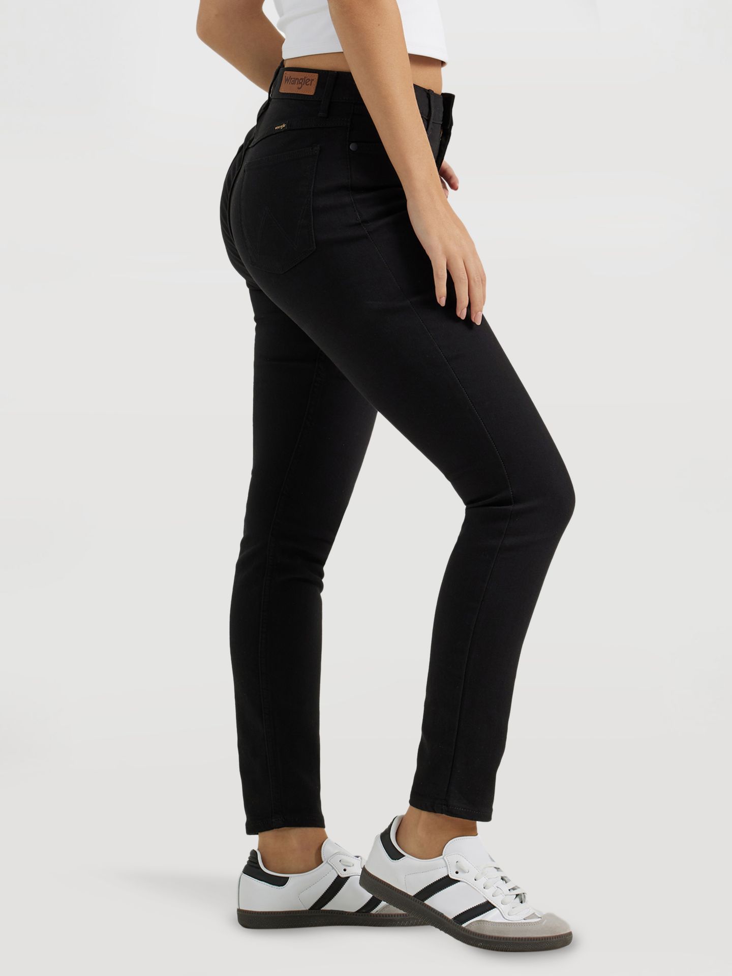 Женские джинсы Wrangler High Rise Unforgettable Skinny, цвет: Чёрный — фото 3