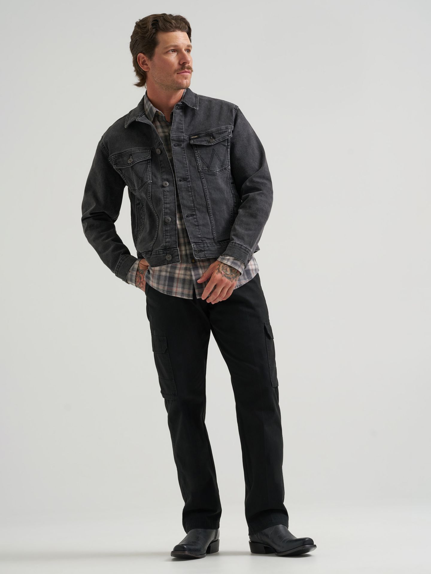 Мужская куртка Wrangler Classic Denim Trucker, цвет: Чёрный — фото 2