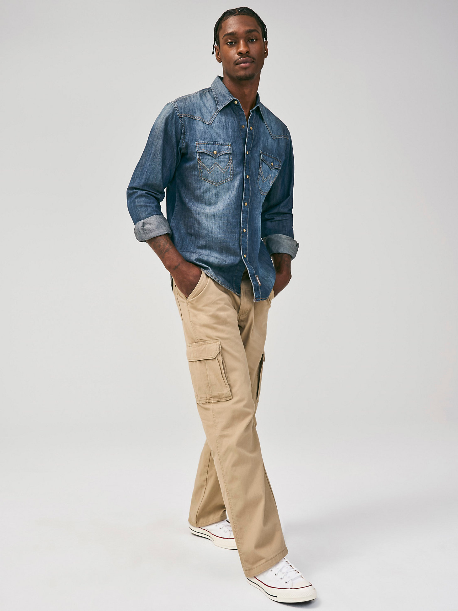 Men’s Wrangler Retro® Long Sleeve Blue Denim Western Shirt in Blue Denim alternative view 1