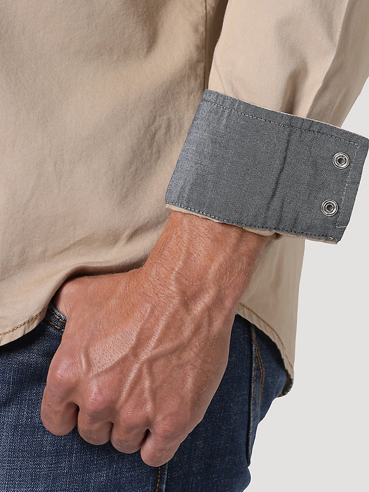 Men's Wrangler® Contrast Trim Western Two Snap Flap Pocket Shirt in Tan alternative view 7