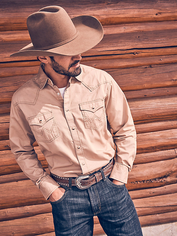 Men's Wrangler® Contrast Trim Western Two Snap Flap Pocket Shirt in Tan