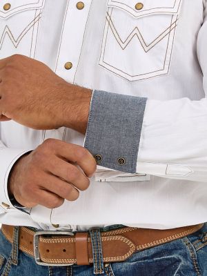 Men's Wrangler Retro® Long Sleeve Western Snap Solid Dobby Shirt in White