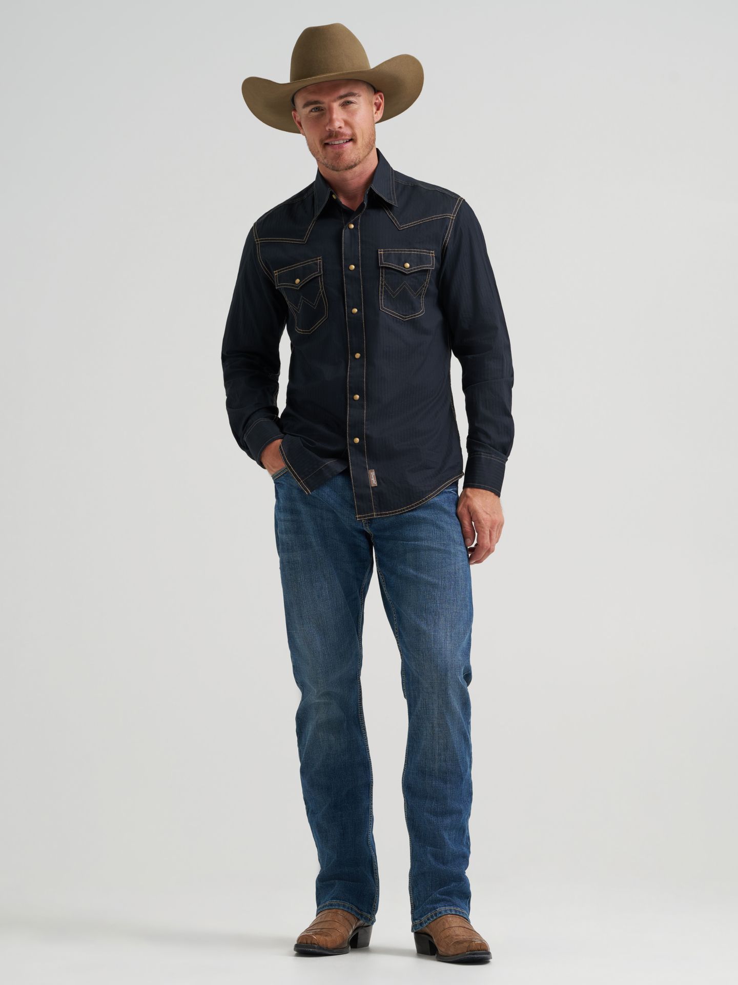 Мужская рубашка Wrangler Retro® Long Sleeve Western Snap Solid Dobby, цвет: Чёрный — фото 5