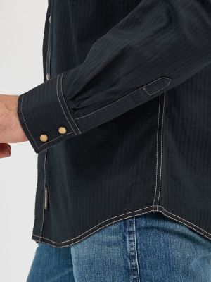 Men's Wrangler Retro® Long Sleeve Western Snap Solid Dobby Shirt in Black alternative view 3