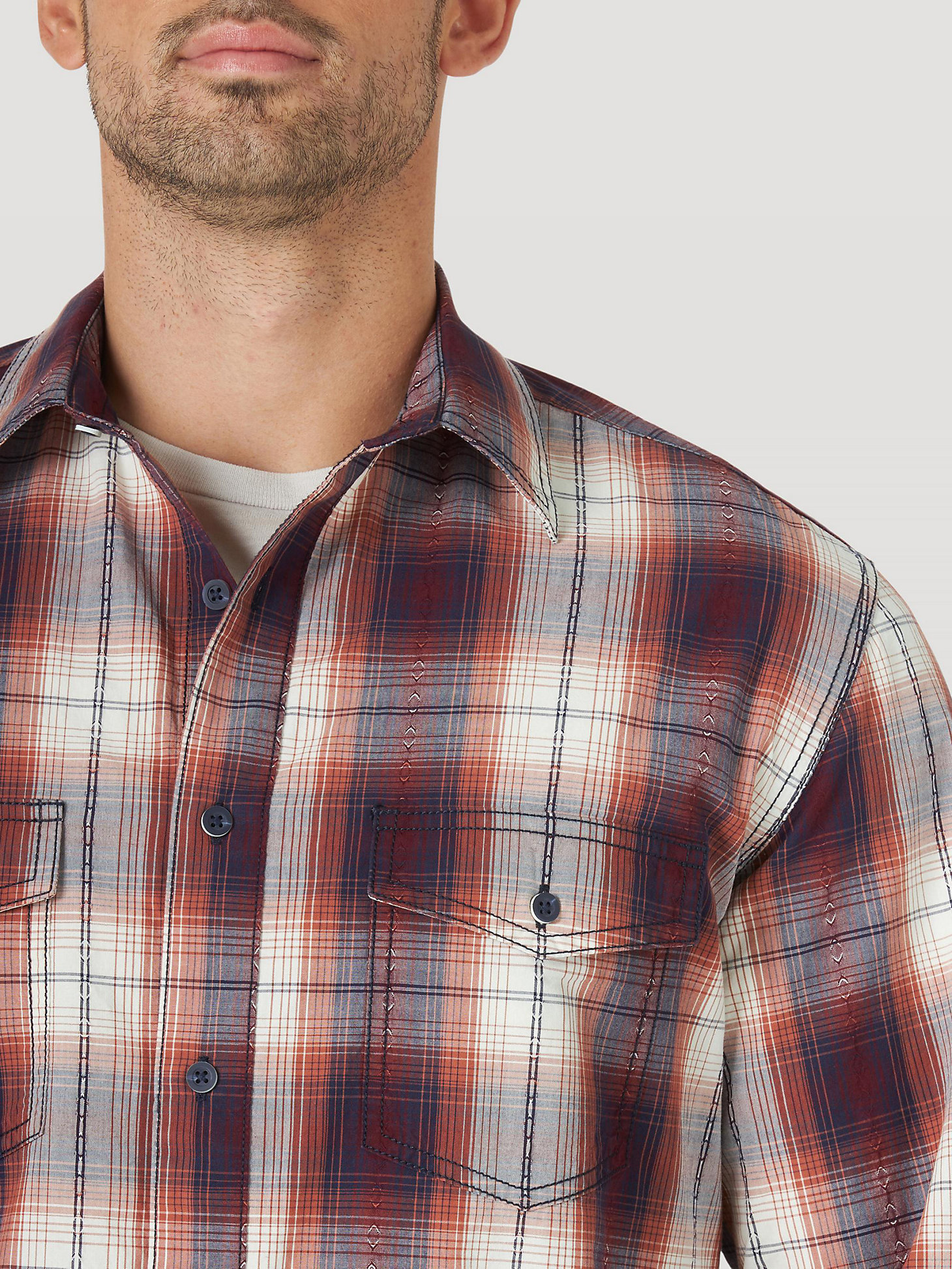 Men's Wrangler Retro® Long Sleeve Button-Down Plaid Shirt in Burgundy alternative view 2