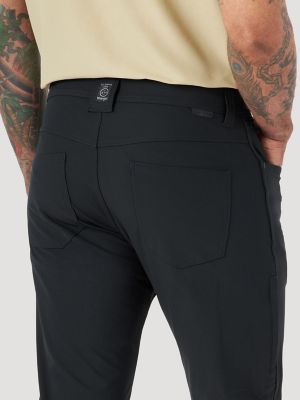 Wrangler ATG™ Men's FWDS Pant in Jet Black alternative view 3