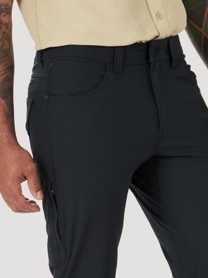 Wrangler ATG™ Men's FWDS Pant in Jet Black alternative view 8
