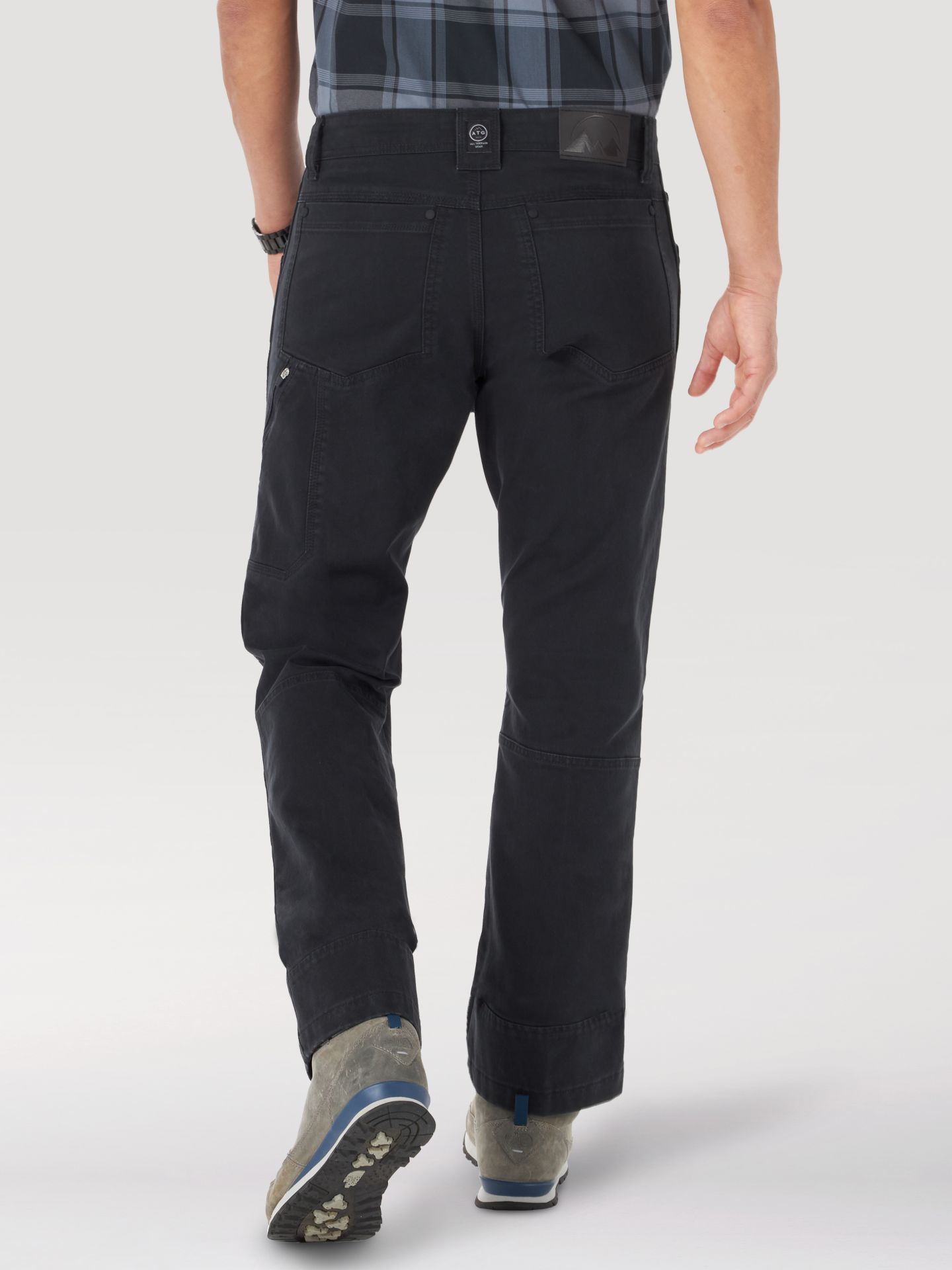 Мужские брюки Wrangler ATG™ Jackson Utility Pant, цвет: Caviar — фото 2