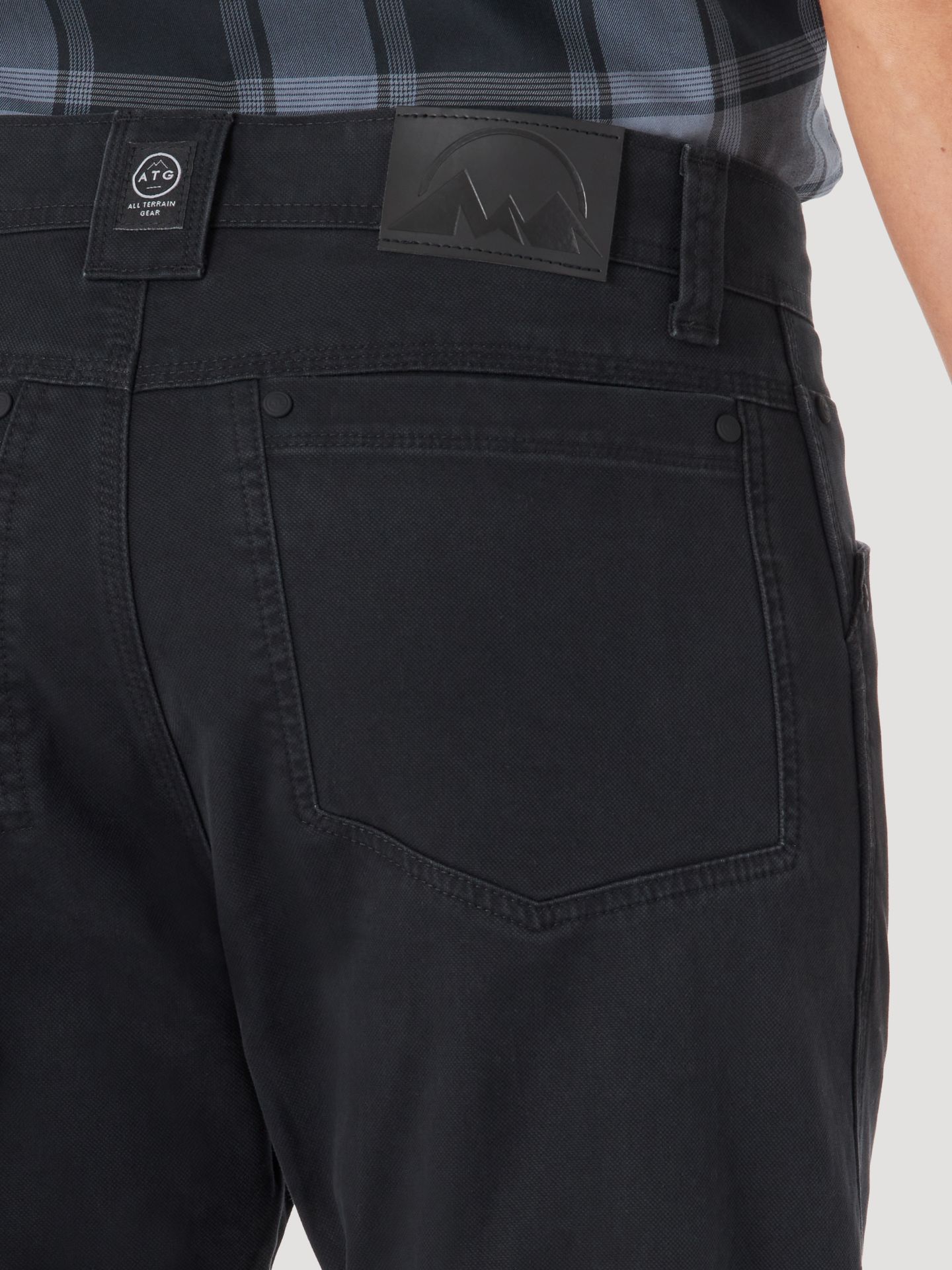 Мужские брюки Wrangler ATG™ Jackson Utility Pant, цвет: Caviar — фото 3