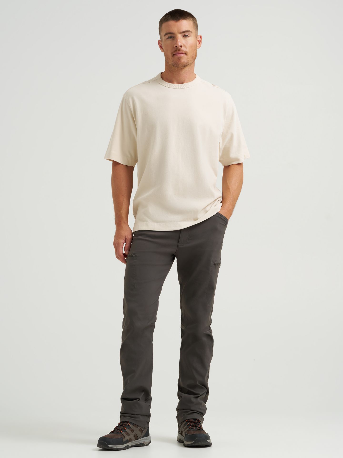 Мужские брюки Wrangler All Terrain Cargo, цвет: Асфальтовый — фото 2