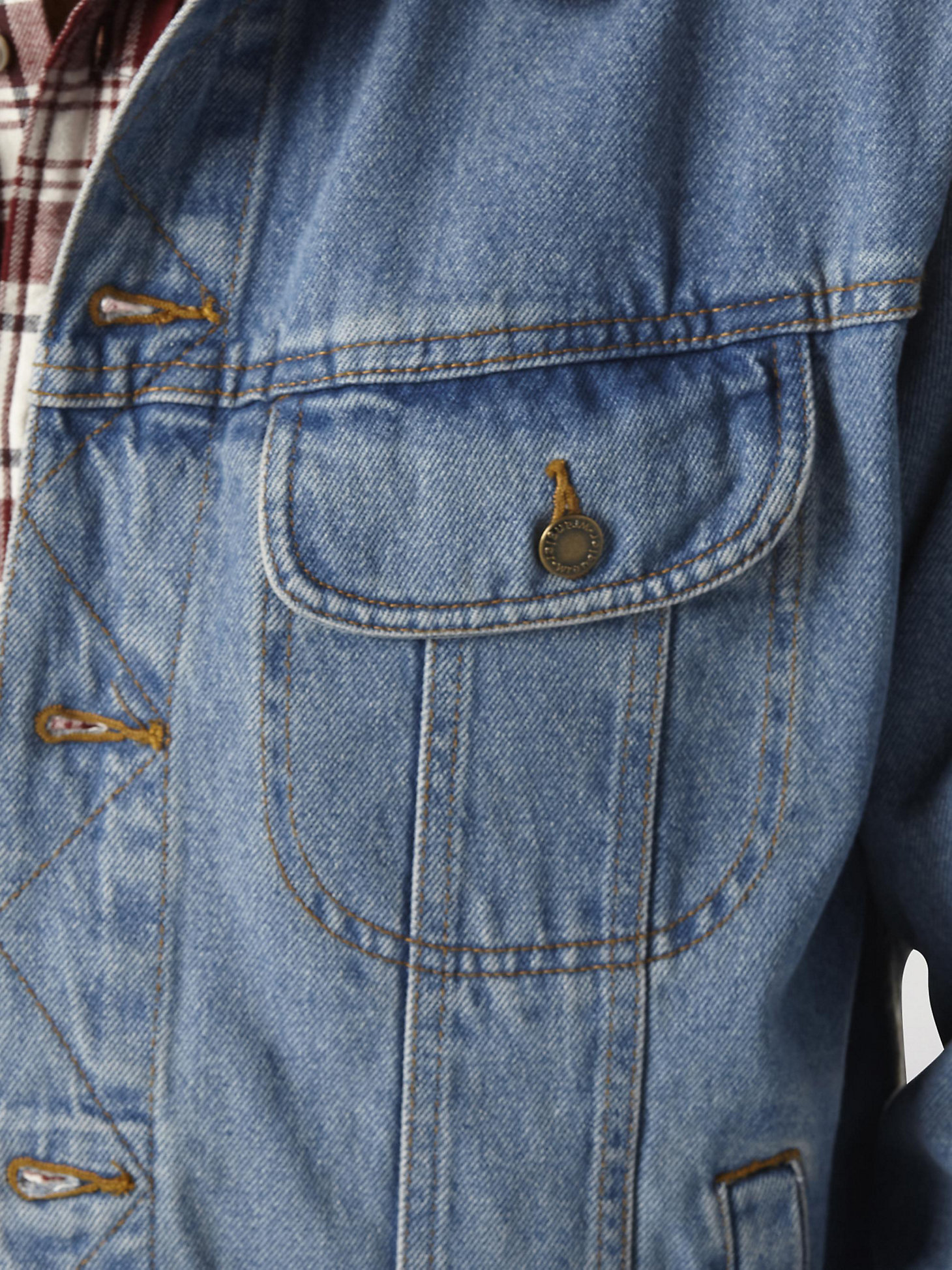 Wrangler Rugged Wear® Denim Jacket in Vintage Indigo alternative view 2