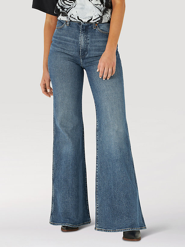 Women's Wrangler® Wanderer 622 High Rise Flare Jean