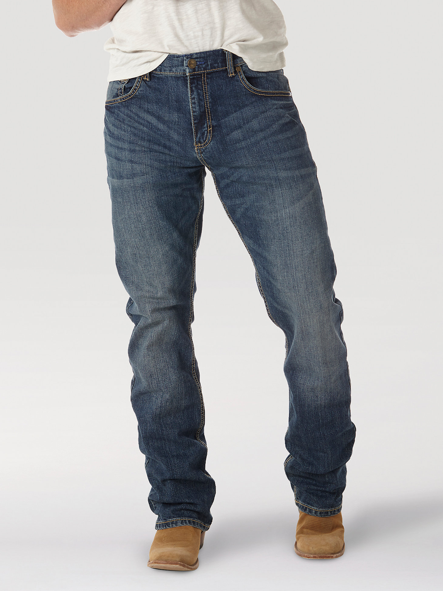 Men's Wrangler Retro® Slim Fit Bootcut Jean in Layton alternative view 1