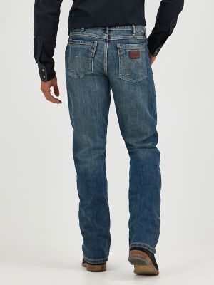Men's Wrangler Retro® Slim Fit Bootcut Jean in Layton