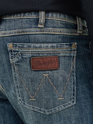 Men's Wrangler Retro® Slim Fit Bootcut Jean in Layton alternative view 6