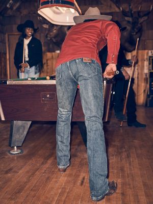 Men's Wrangler Retro® Slim Fit Bootcut Jean