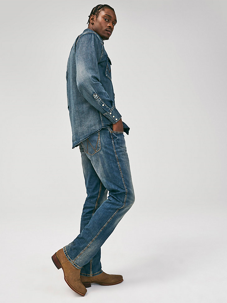 Men's Wrangler Retro® Slim Fit Straight Leg Jean in Bozeman alternative view