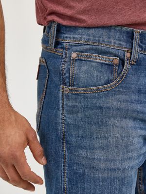 Men's Wrangler Retro&reg; Slim Fit Straight Leg Jean in Cottonwood