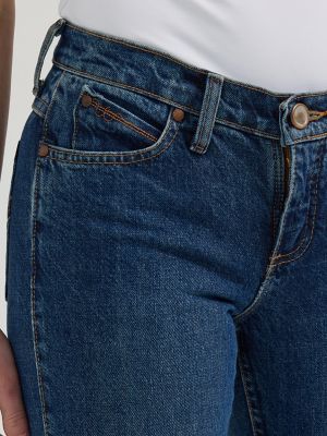 How to Cut the Side Seams of Jeans to Fit Boots