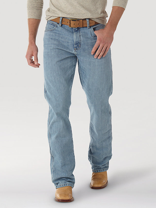 Men's Wrangler Retro® Relaxed Fit Bootcut Jean in Crest