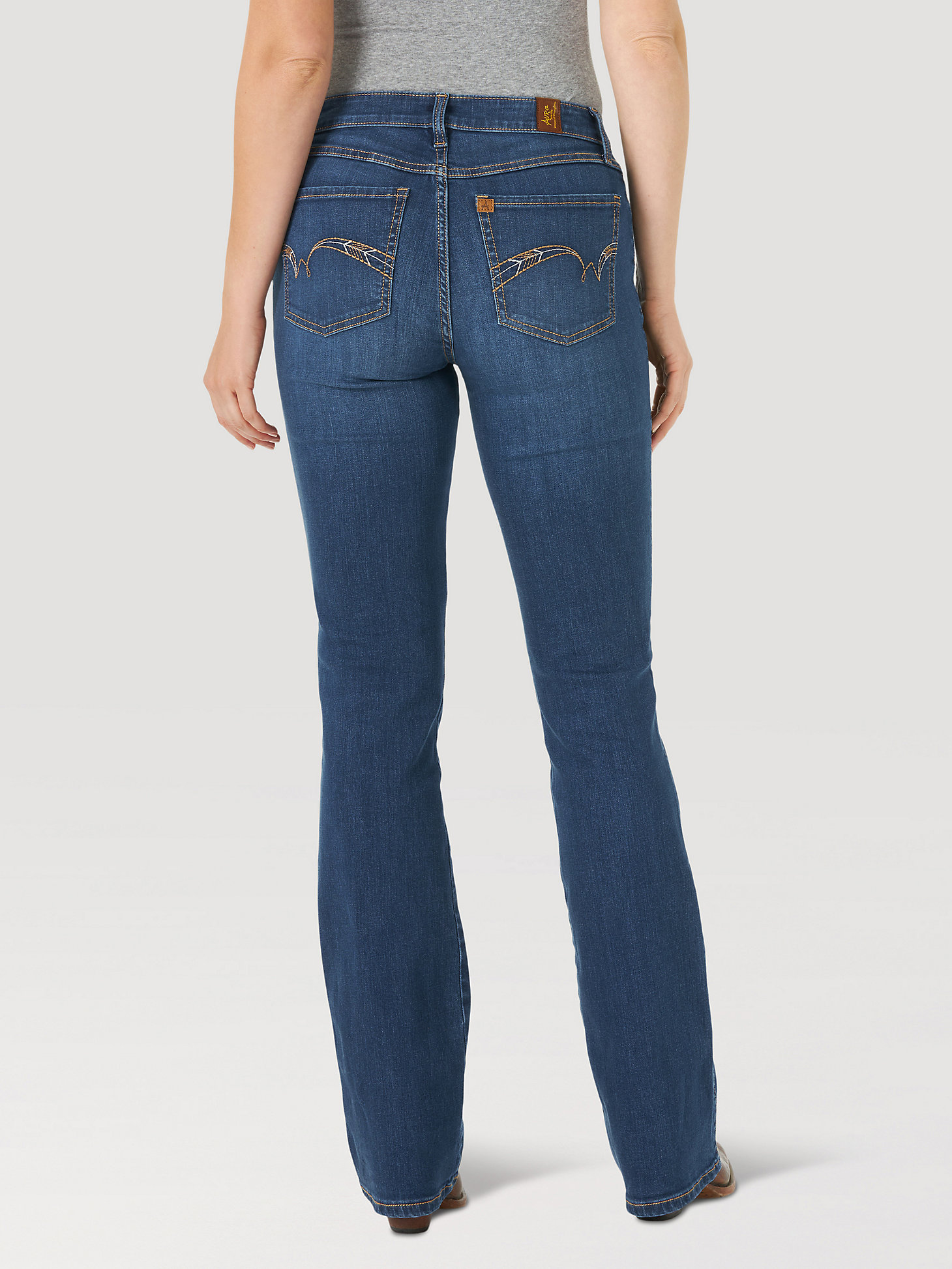 Aura from the Women at Wrangler® Instantly Slimming™ Jean in Jennifer alternative view 2